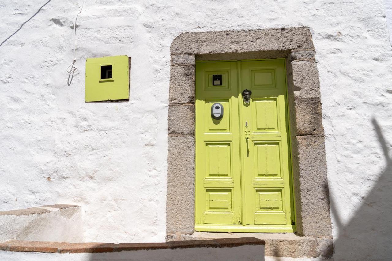Vintage White House Patmos Lägenhet Exteriör bild